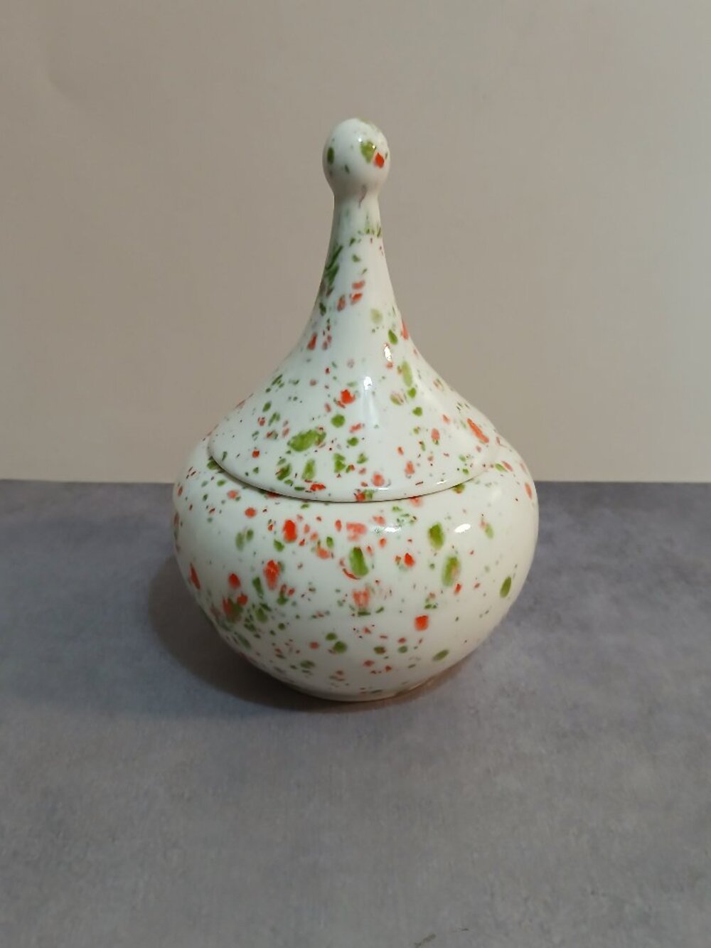 Mid-Century Ceramic Spatterware, Teardrop Shaped, Lidded Trinket dish